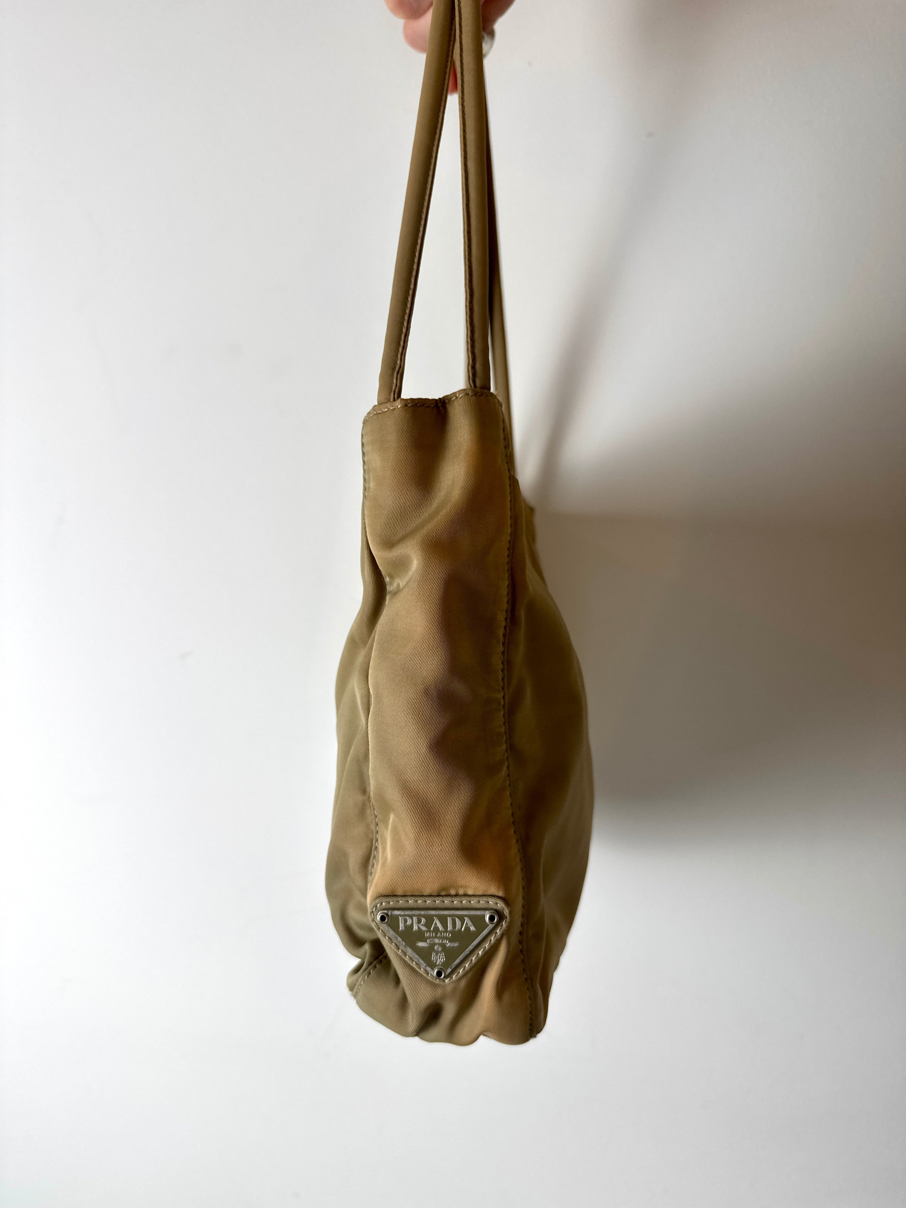 バッグ Prada shoulder bag vintage y2k khaki Prada Khaki Nylon Shoulder Bag — 1990s – sourced by