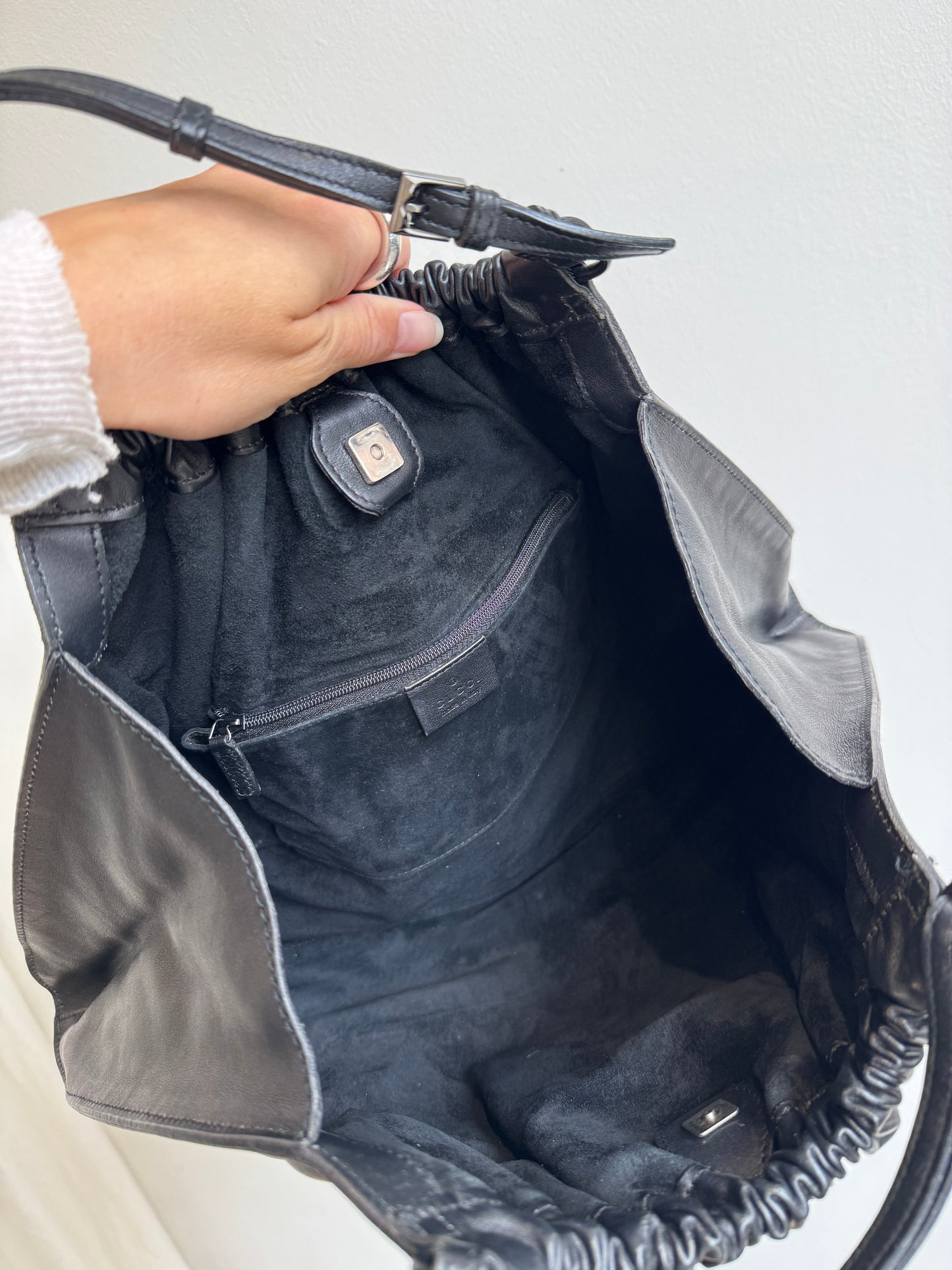 Gucci Ruched Leather Wave Hobo Bag