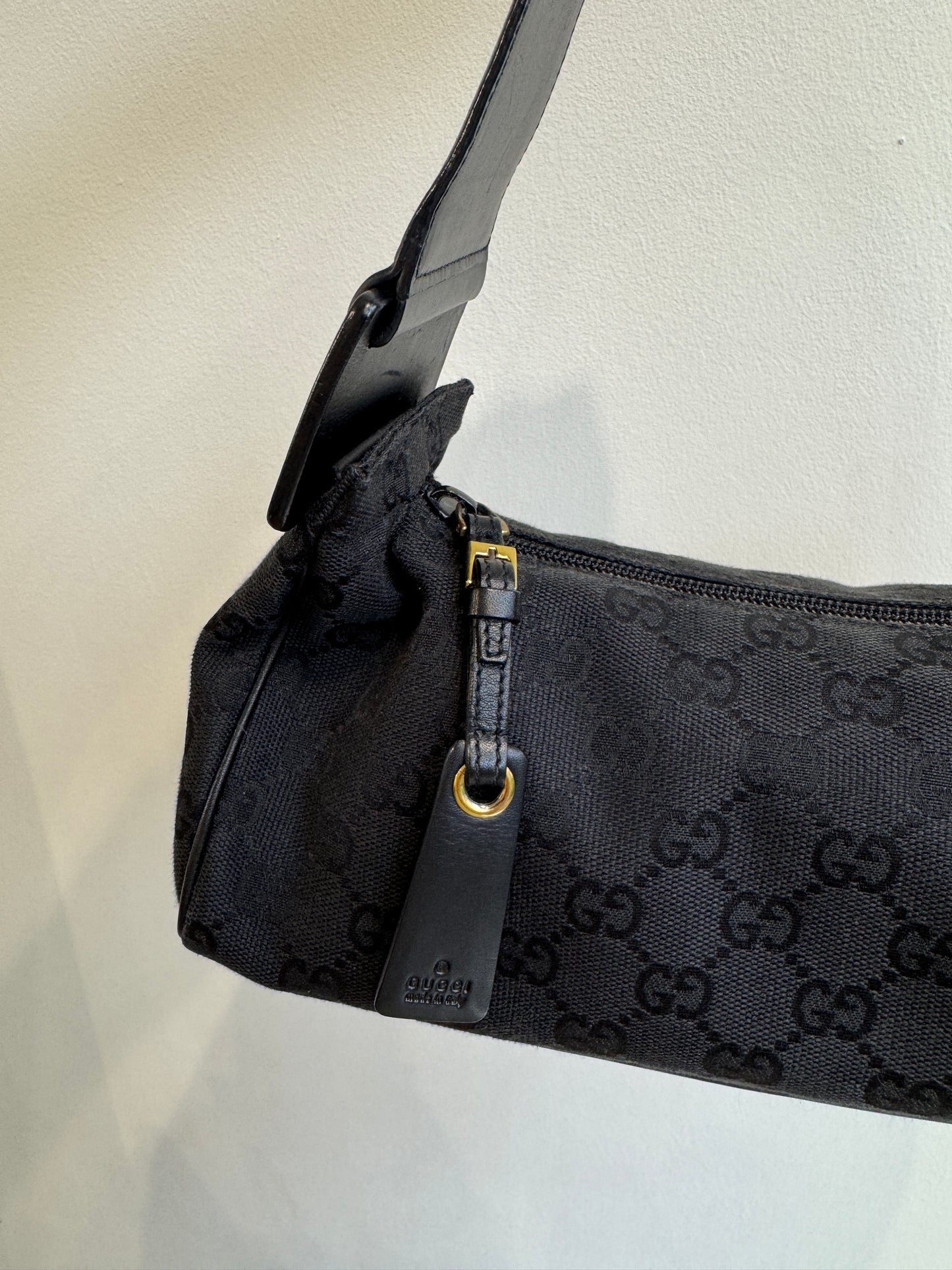 Gucci Black GG Canvas Baguette Bag - 1990s to early 2000s