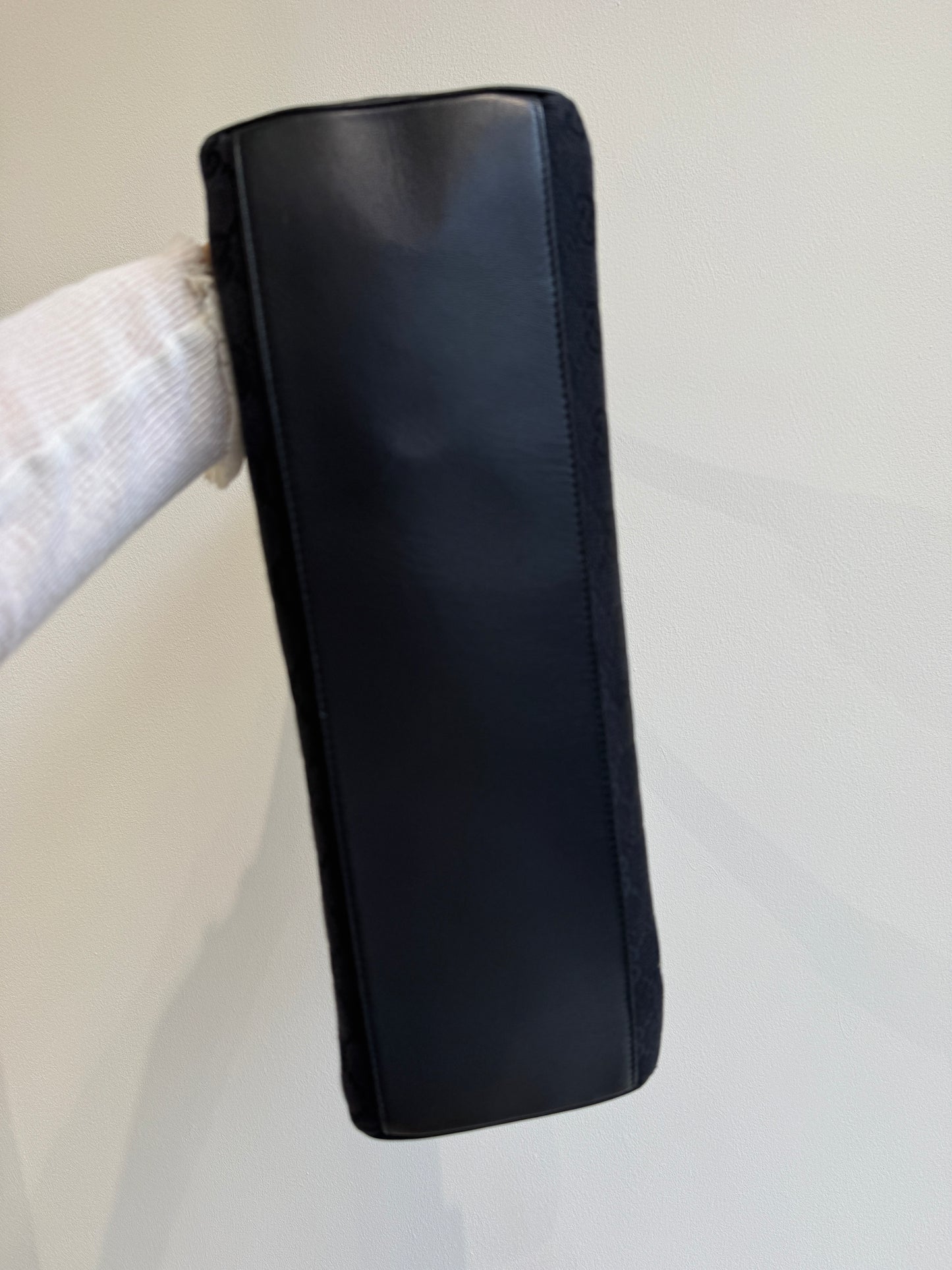 Gucci Black GG Canvas Baguette Bag - 1990s to early 2000s