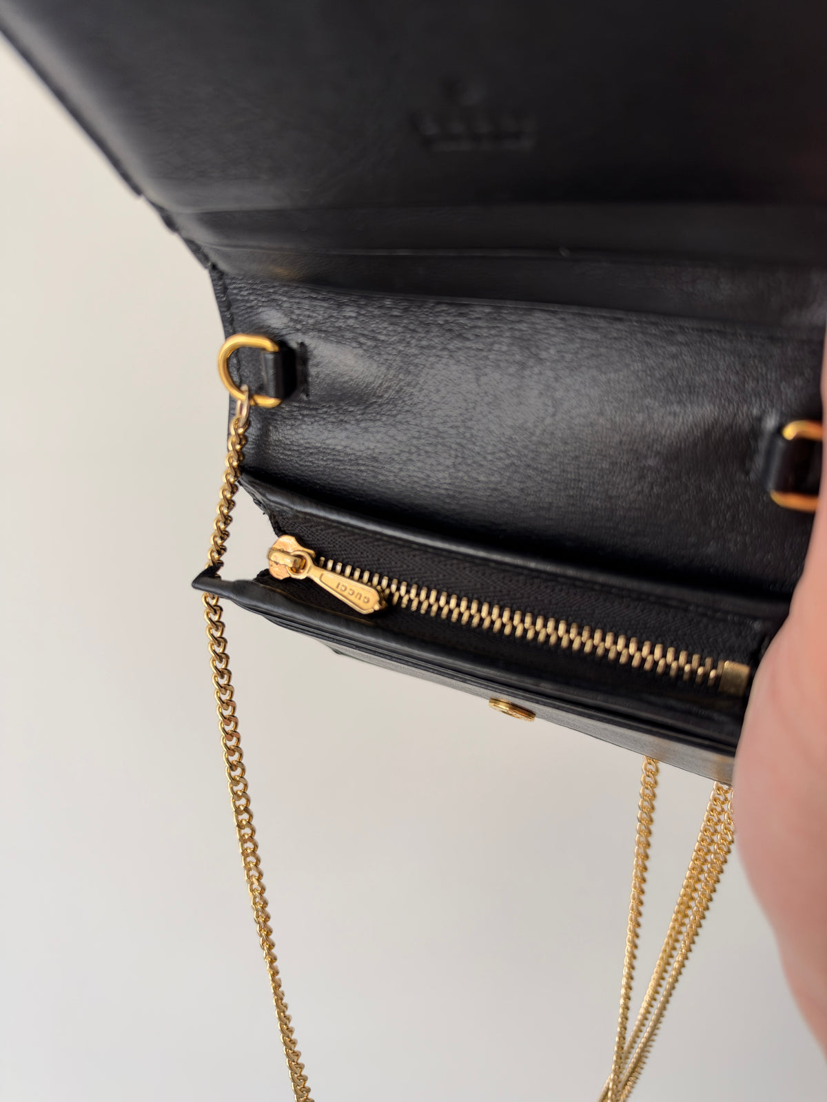 Gucci by Alessandro Michele Zumi Diagonal Stripe Chain Wallet — 2019