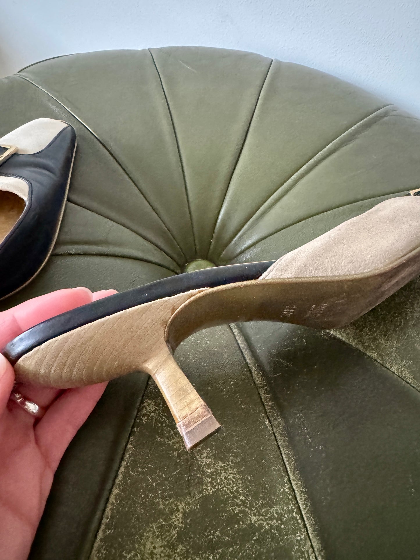 Gucci Two-Tone Buckle Mules — Late 1990s / Early 2000s - Size 38.5