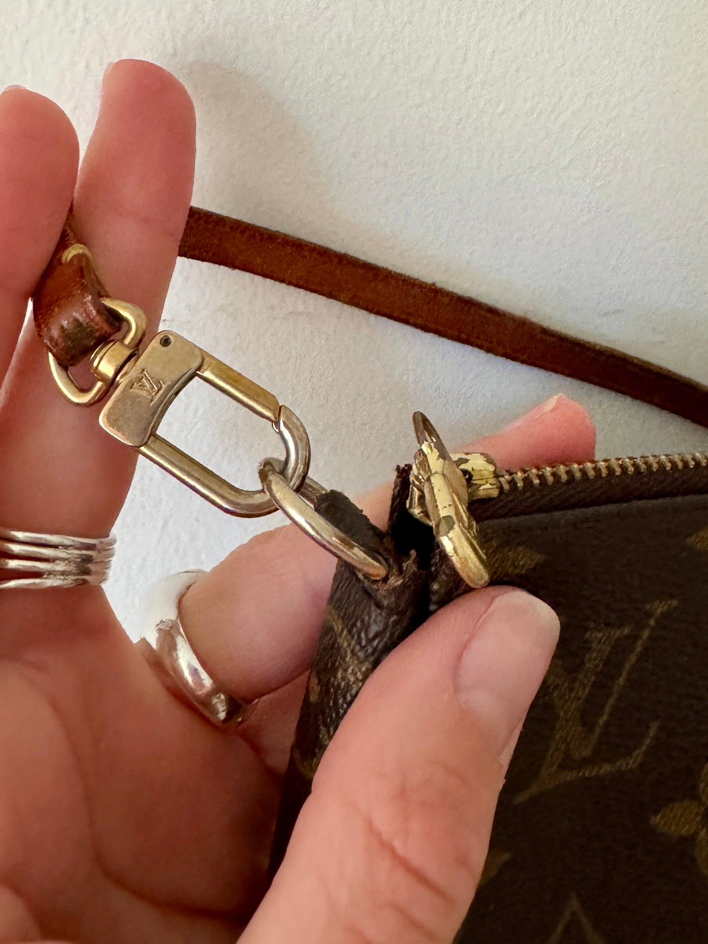 Louis Vuitton Pochette Accessoires Monogram Canvas — 2000