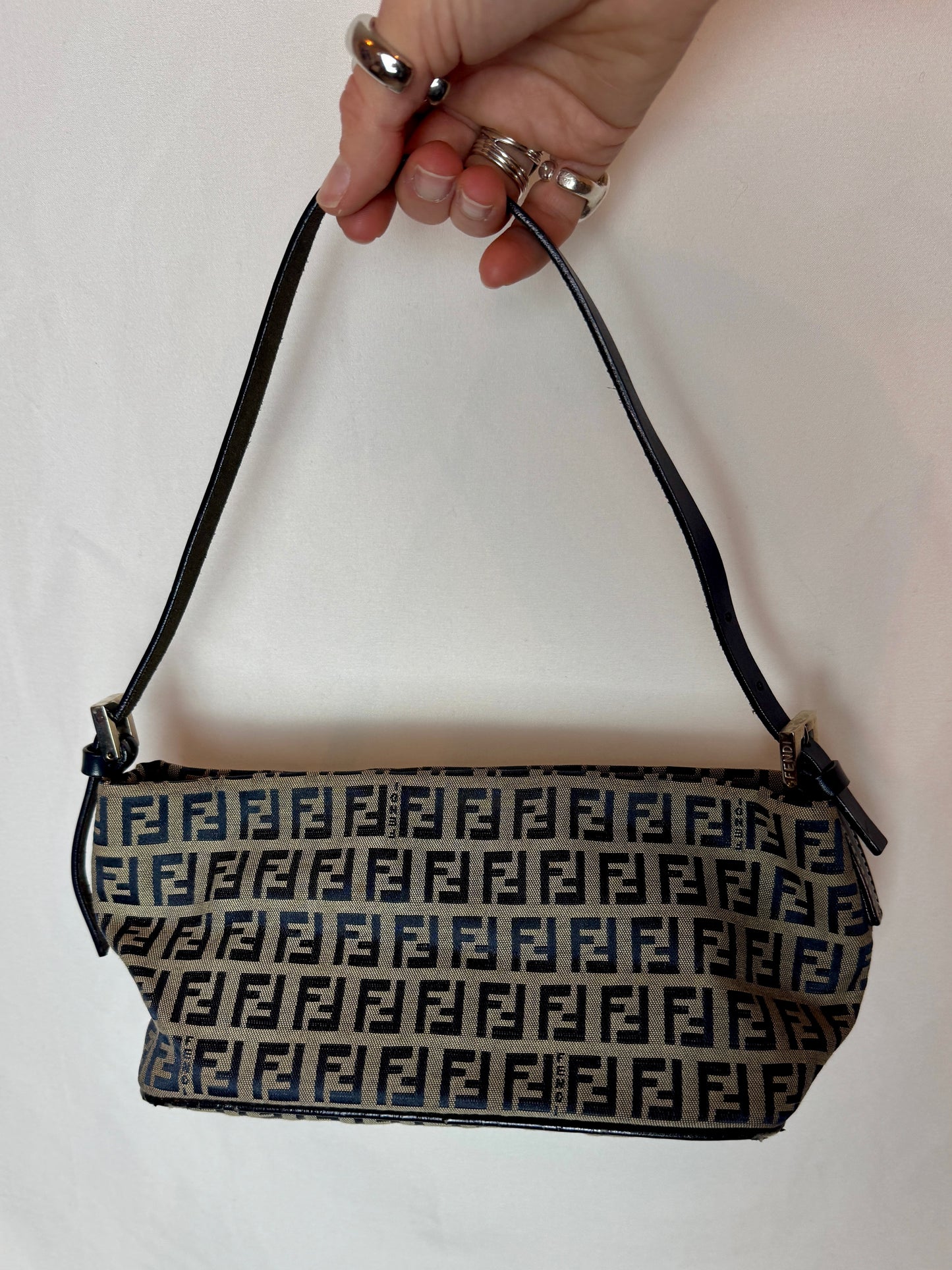 Fendi Mamma Zucchino Pochette bag Navy and Beige — Early 2000s