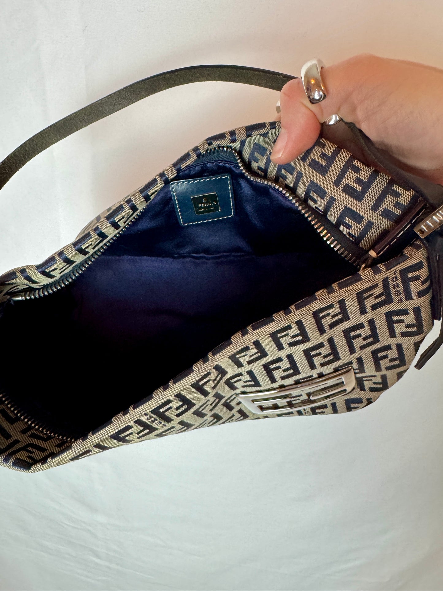 Fendi Mamma Zucchino Pochette bag Navy and Beige — Early 2000s