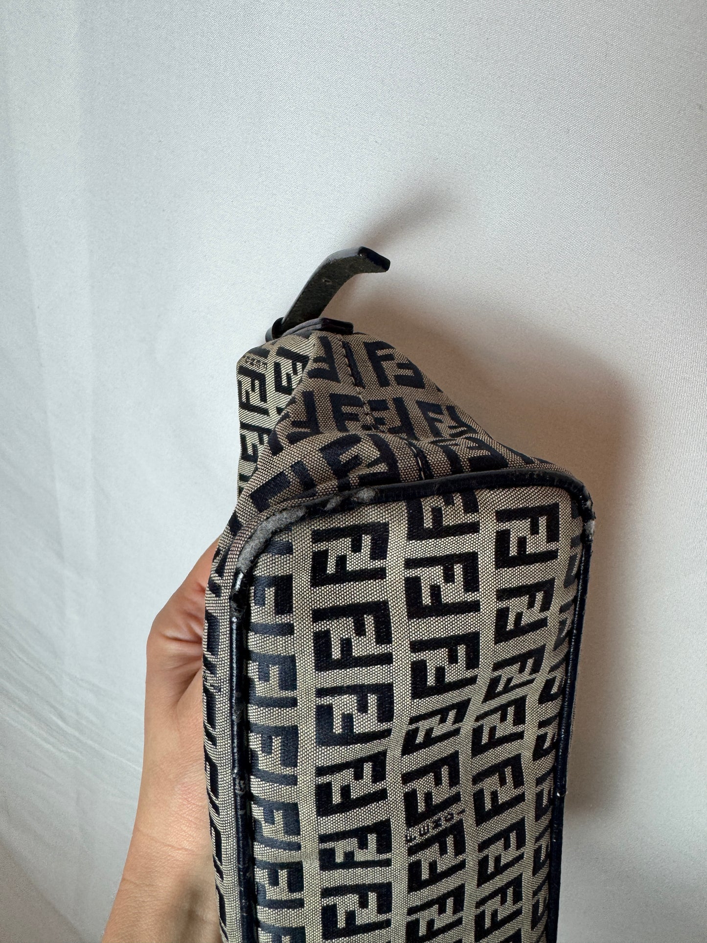 Fendi Mamma Zucchino Pochette bag Navy and Beige — Early 2000s